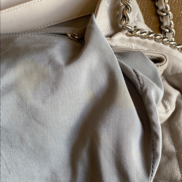 ‼️SOLD‼️💯% Authentic Chanel chain around bag - Picture 9 of 11